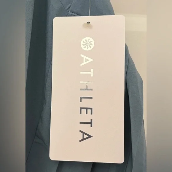 ATHLETA SWING FORWARD PLEATED TANK - Picture 5 of 9